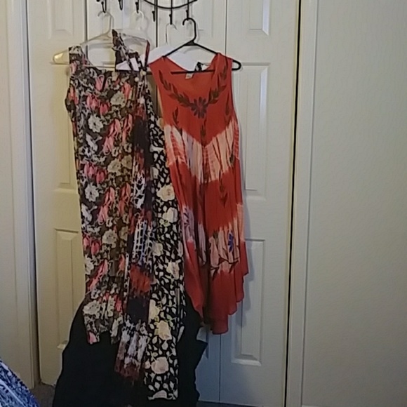 Clothing and shoes - Picture 5 of 8